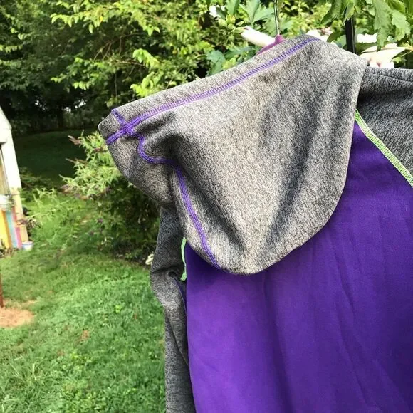 Women’s Nike Hoodie - Picture 8 of 10